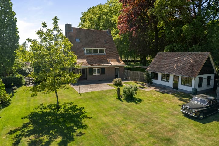 Photo 37 of Bussloselaan 9