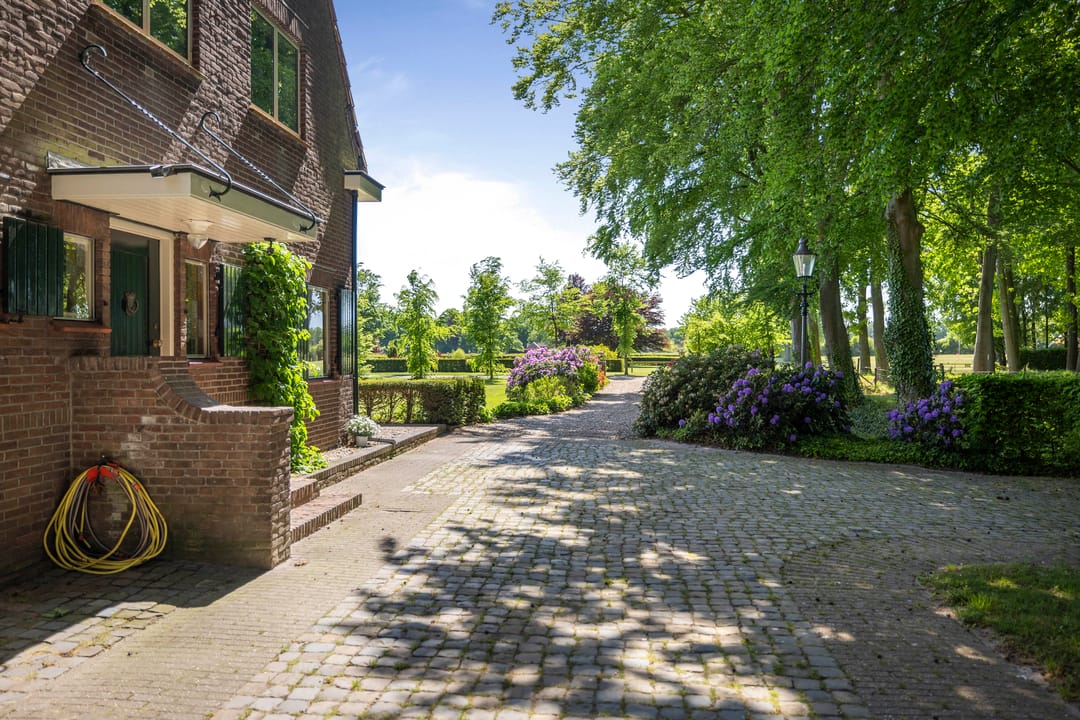 Foto 46 van Bussloselaan 9