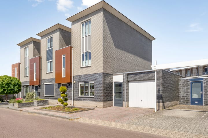 Foto 1 van Meester Jan van Doesburgstraat 21