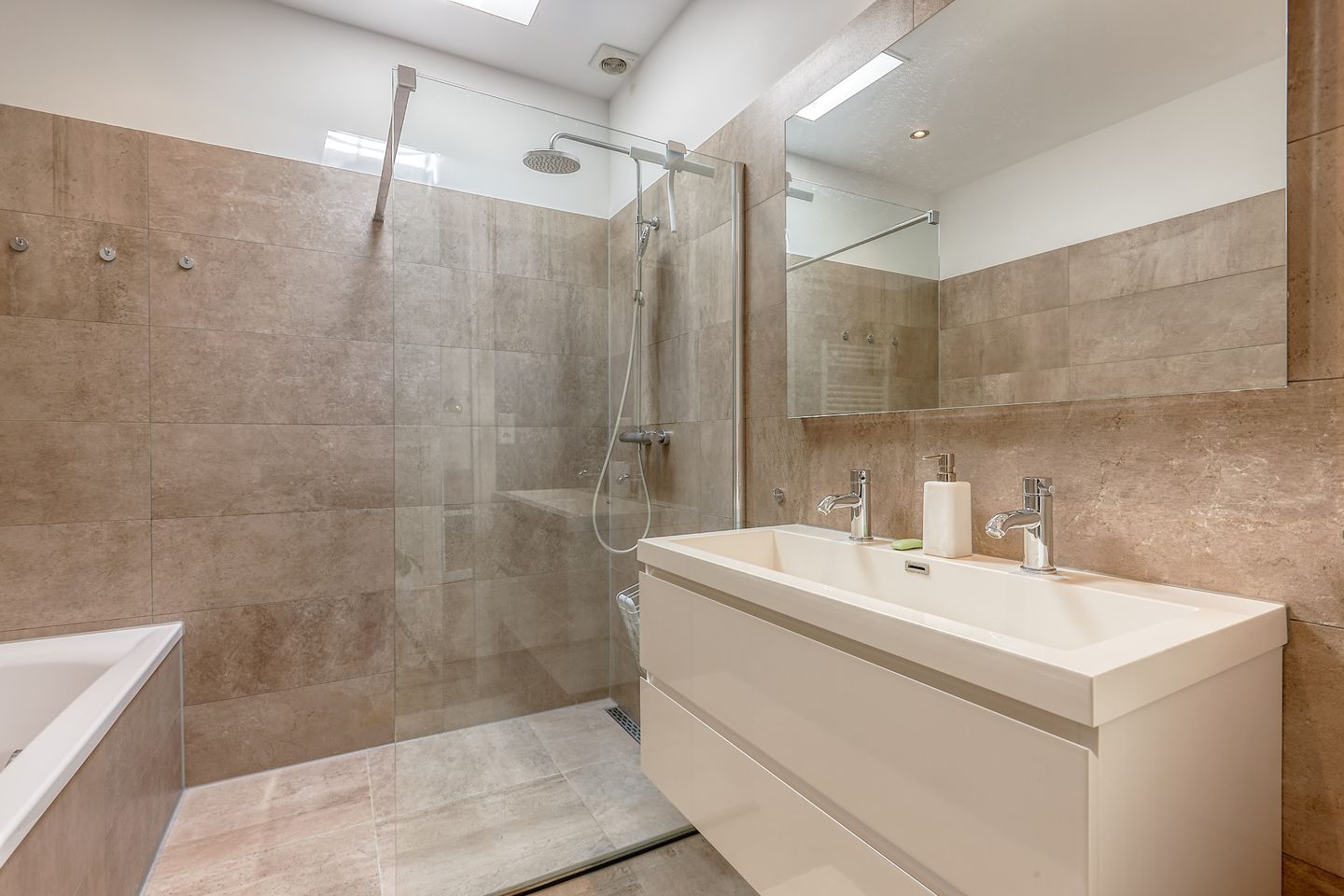 Foto 19 van Goudenregenstraat 217