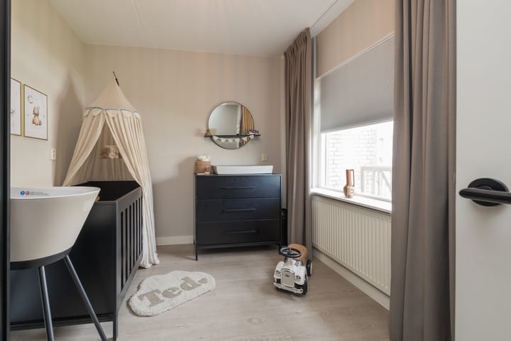 Foto 7 van Synthese 44