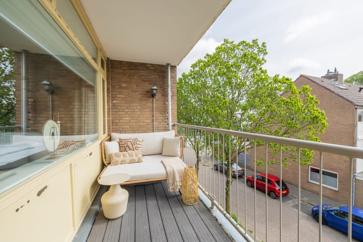 Foto 12 van Synthese 44