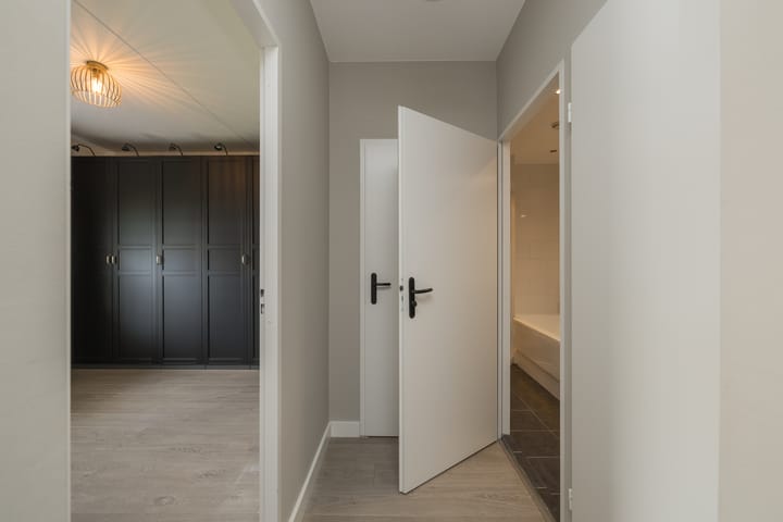 Foto 17 van Synthese 44