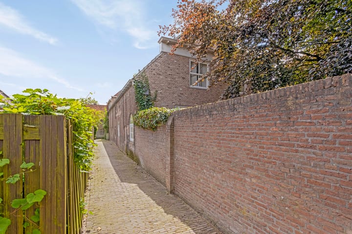 Foto 4 van Burchtplein 5