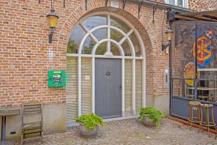 Foto 6 van Burchtplein 5