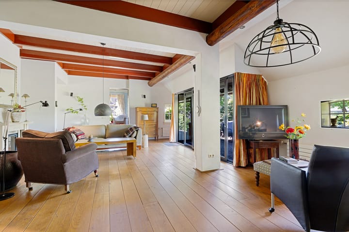 Photo 21 of Hoofdstraat 6