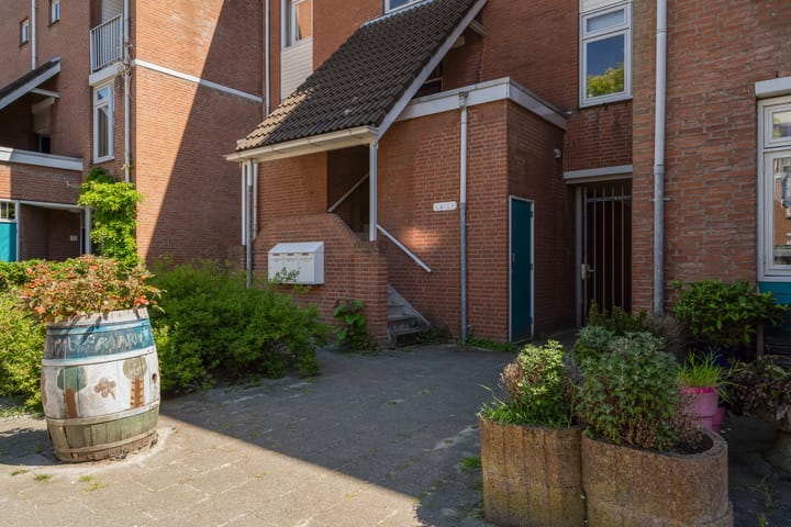 Foto 25 van Meester Marrestraat 56