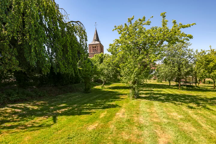 Foto 74 van Waalbandijk 94