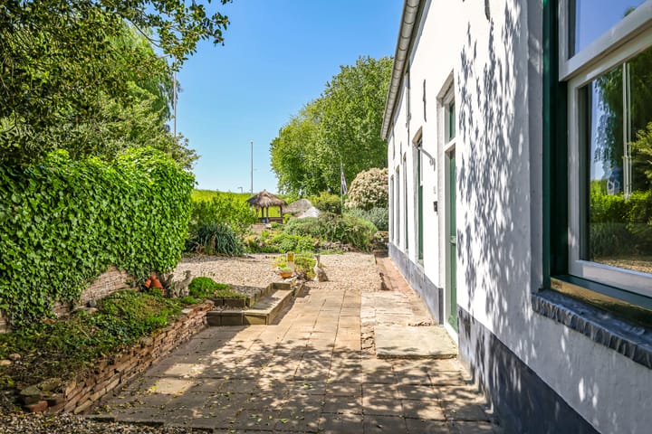 Foto 86 van Waalbandijk 94