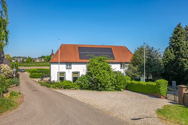 Foto 90 van Waalbandijk 94