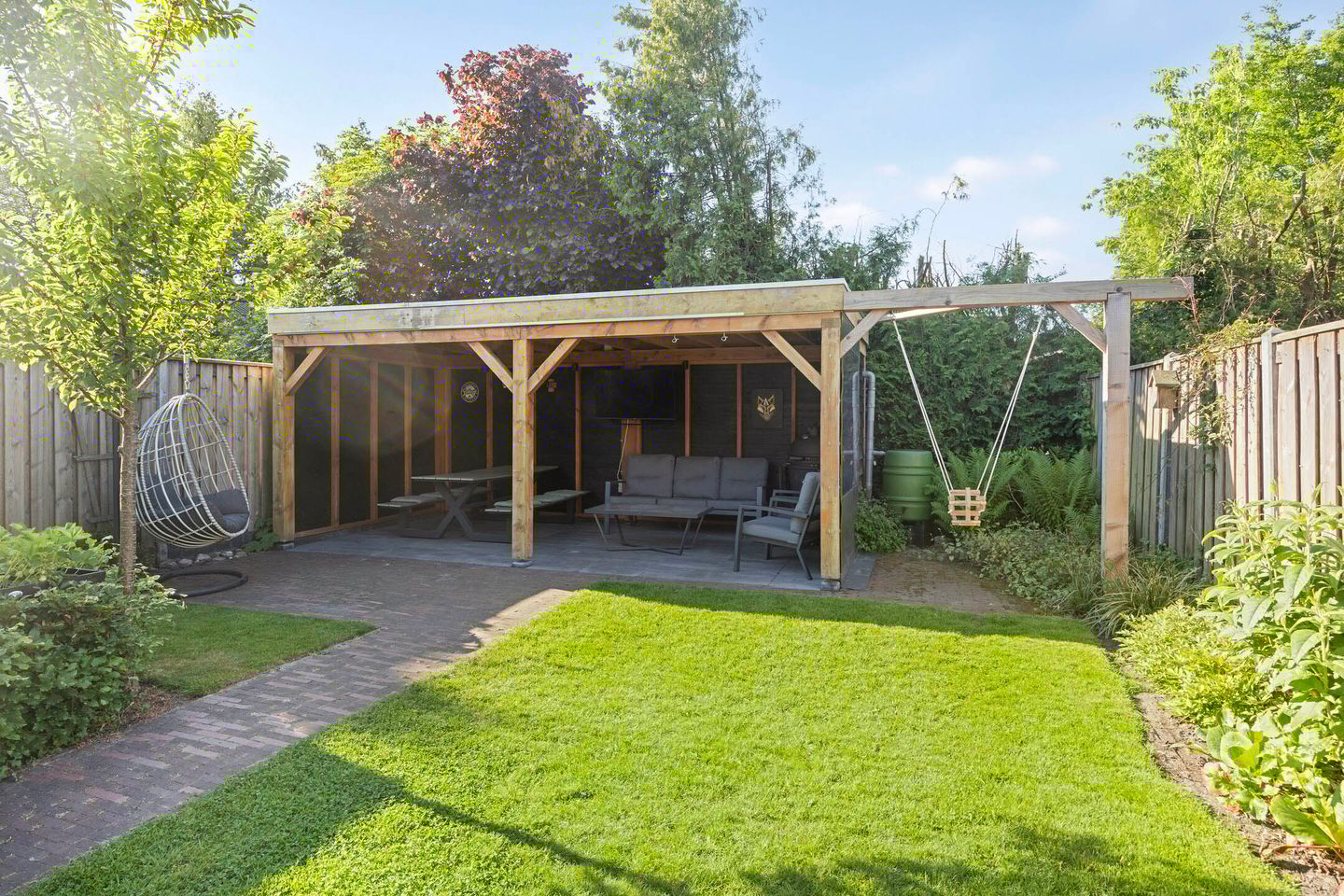 Photo 35 of De Prunus 11