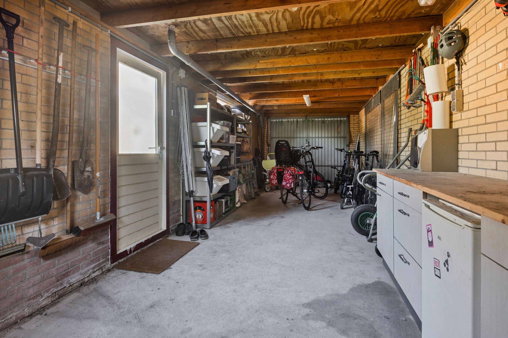 Photo 39 of De Prunus 11