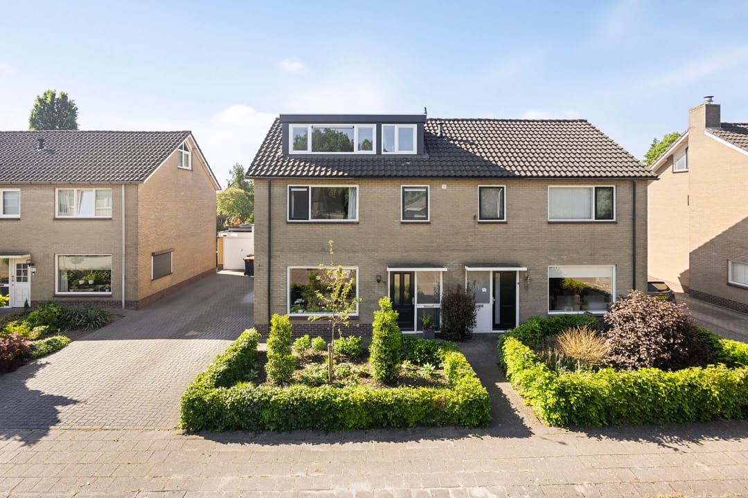 Photo 41 of De Prunus 11