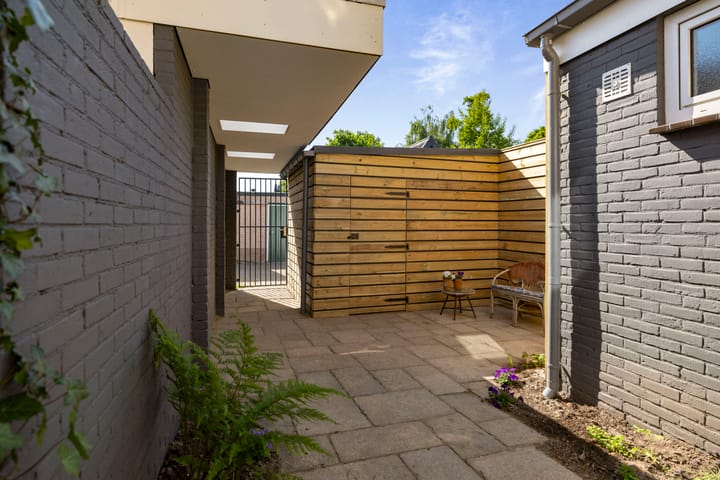 Photo 24 of Lunettestraat 20