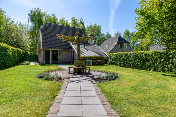 Foto 2 van Mr. J.B. Kanweg 3-8