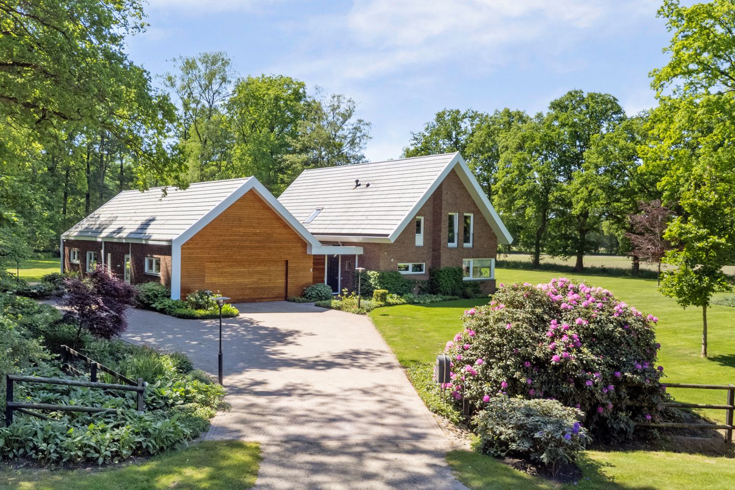 Foto 1 van Grotersweg 1