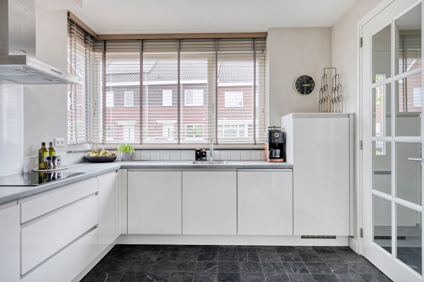 Photo 4 of Meester de Weertstraat 4