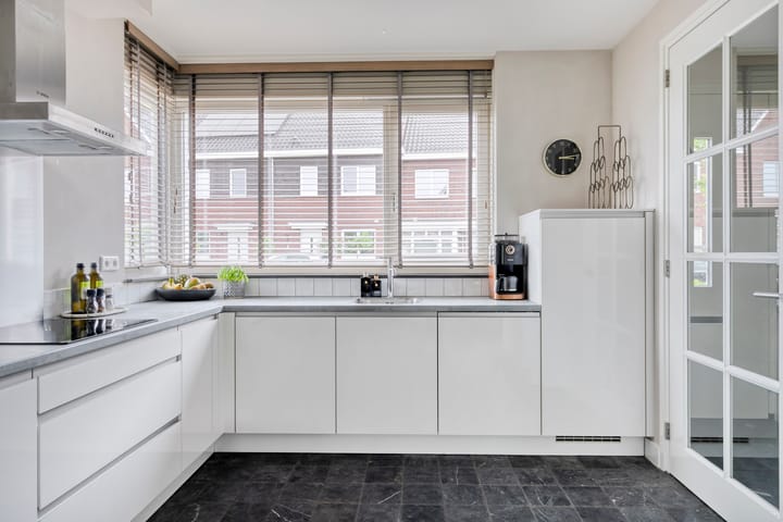 Foto 4 van Meester de Weertstraat 4