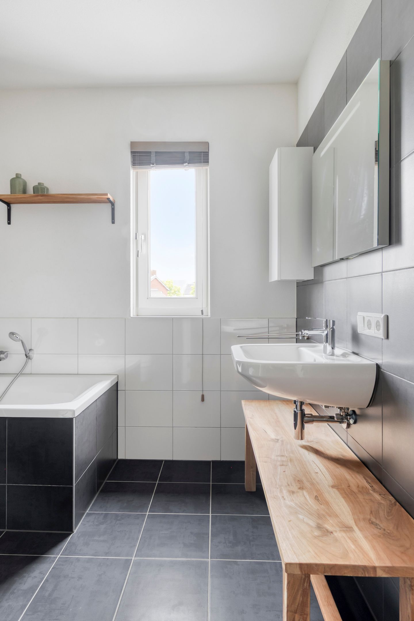 Photo 27 of Meester de Weertstraat 4