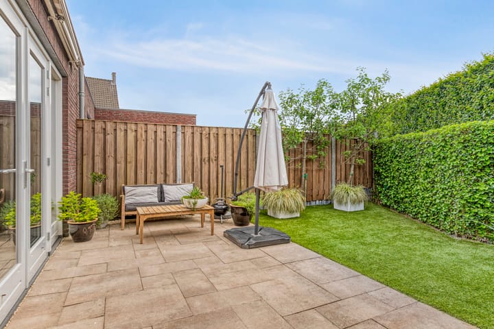 Foto 30 van Meester de Weertstraat 4