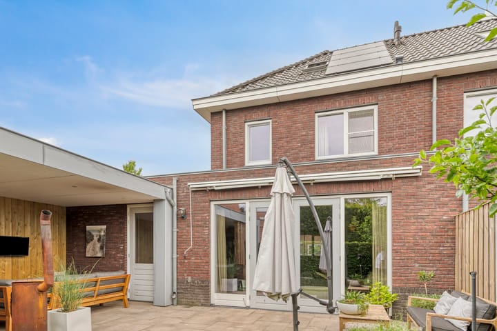 Foto 31 van Meester de Weertstraat 4