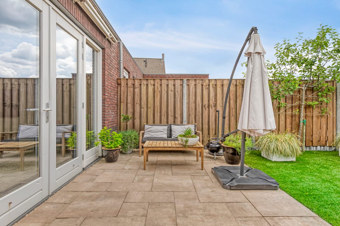 Photo 32 of Meester de Weertstraat 4