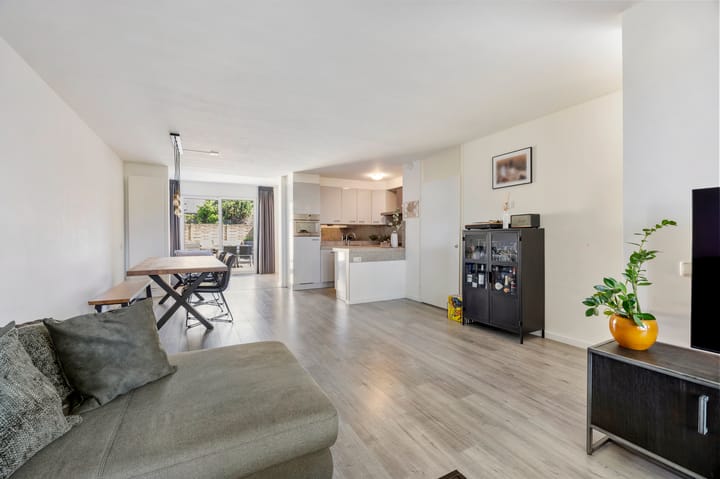 Foto 12 van Ribesstraat 21