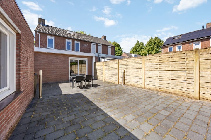 Foto 34 van Ribesstraat 21