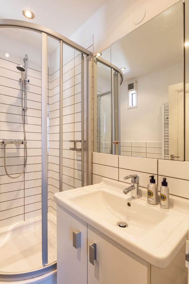 Photo 18 of Van Beuningenstraat 162-3