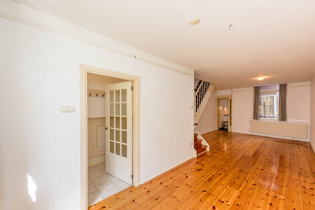 Photo 2 of Lange Raamstraat 33