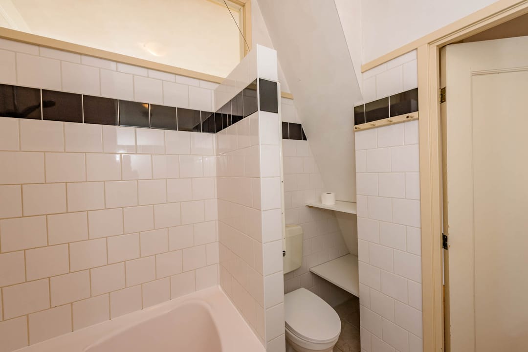 Photo 22 of Lange Raamstraat 33