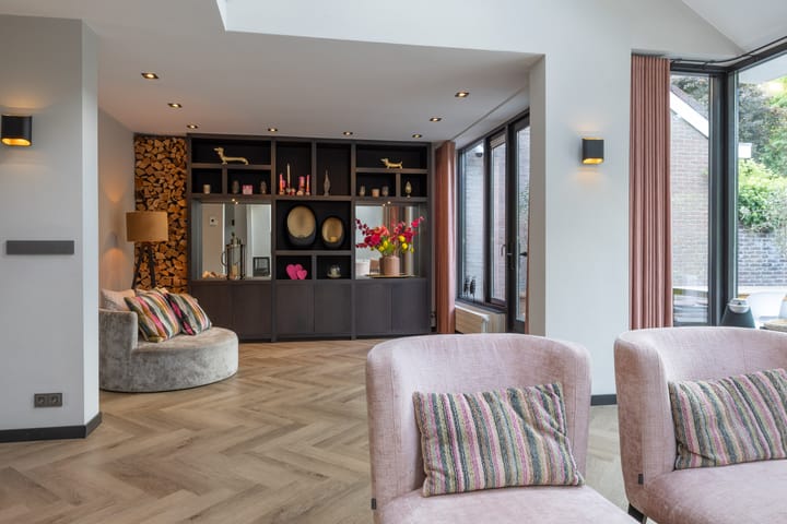 Photo 11 of Galerij 7