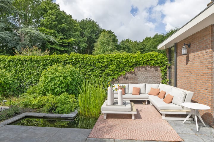 Photo 39 of Galerij 7