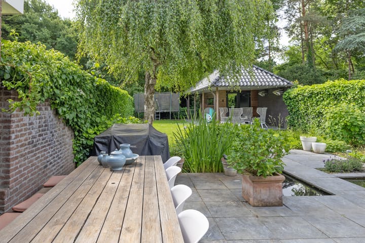 Photo 38 of Galerij 7