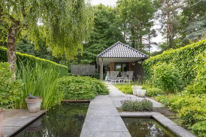 Photo 41 of Galerij 7