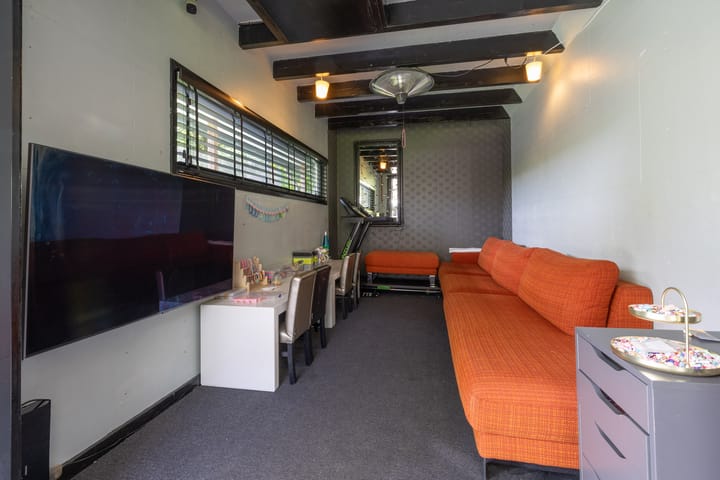 Photo 49 of Galerij 7