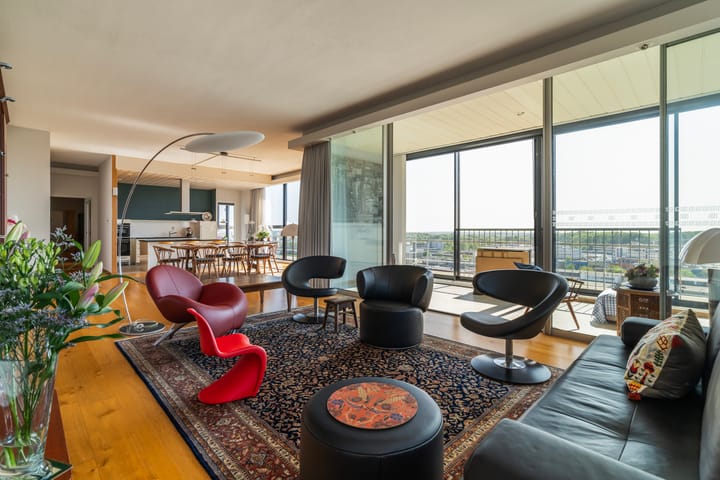 Foto 5 van Sir Winston Churchillln 283-F059