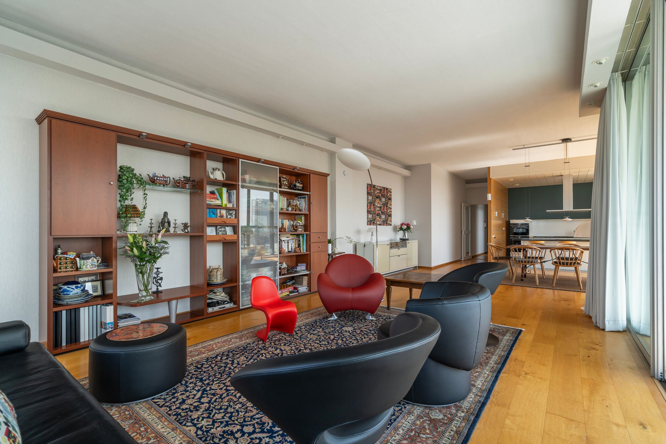 Photo 6 of Sir Winston Churchillln 283-F059