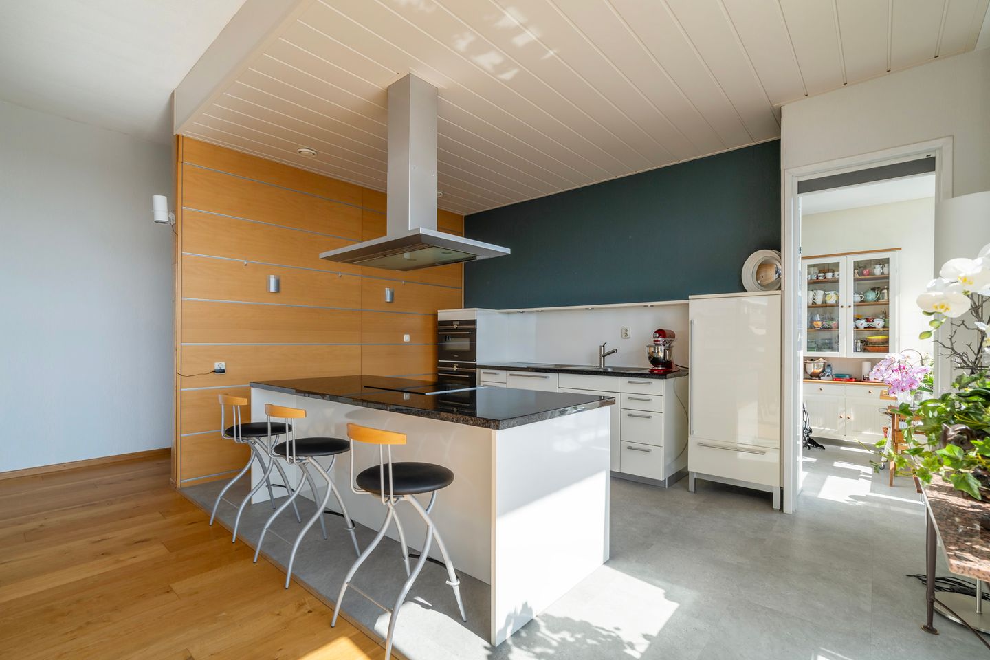 Photo 10 of Sir Winston Churchillln 283-F059