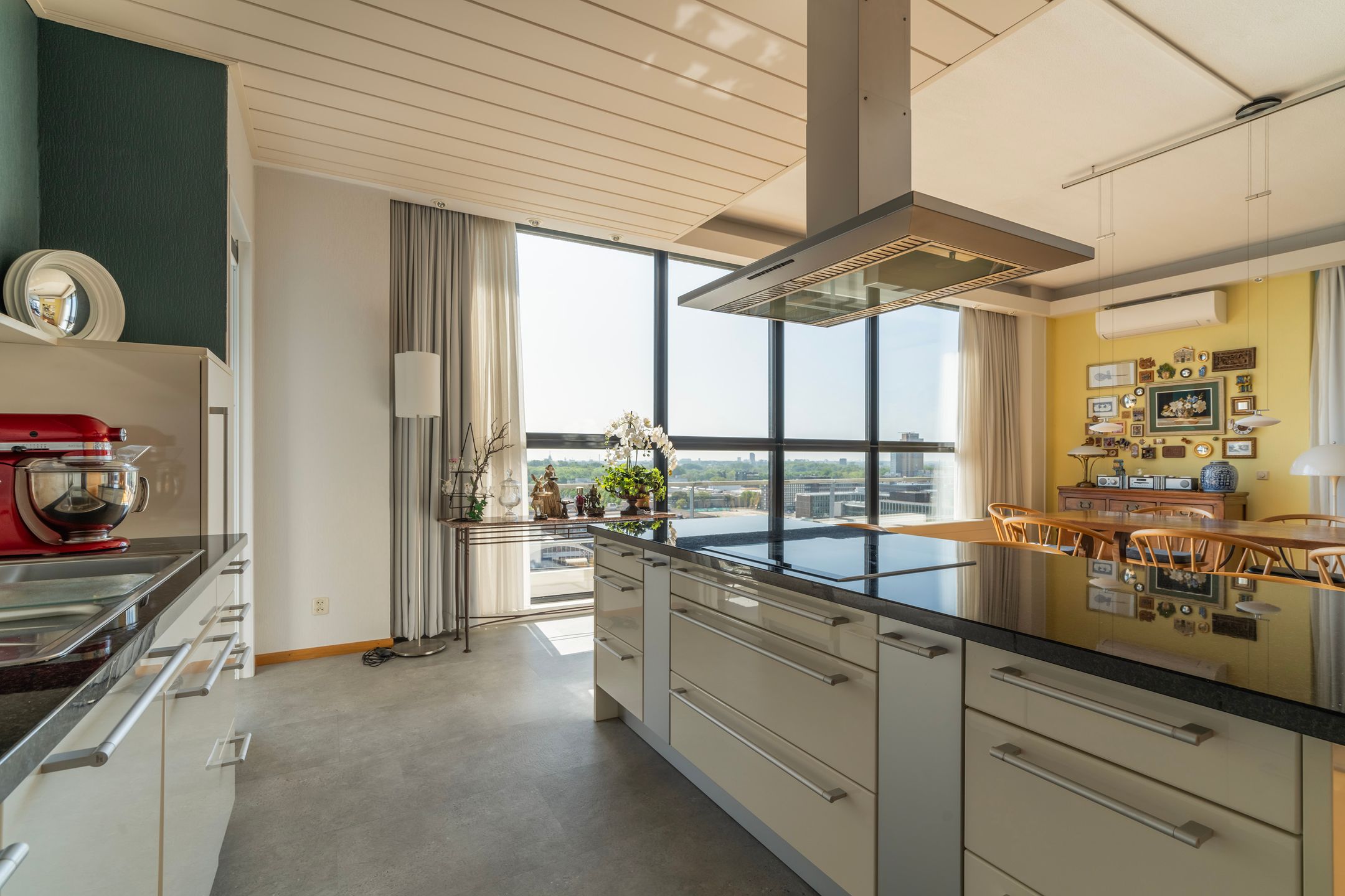 Photo 12 of Sir Winston Churchillln 283-F059