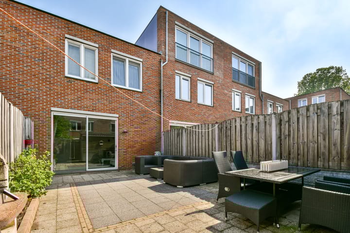 Photo 4 of Komijnstraat 34