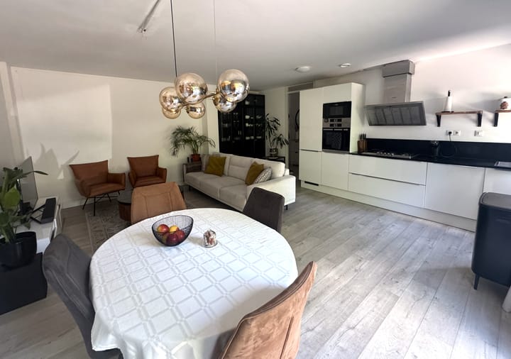 Foto 4 van Hoofdweg 678-B