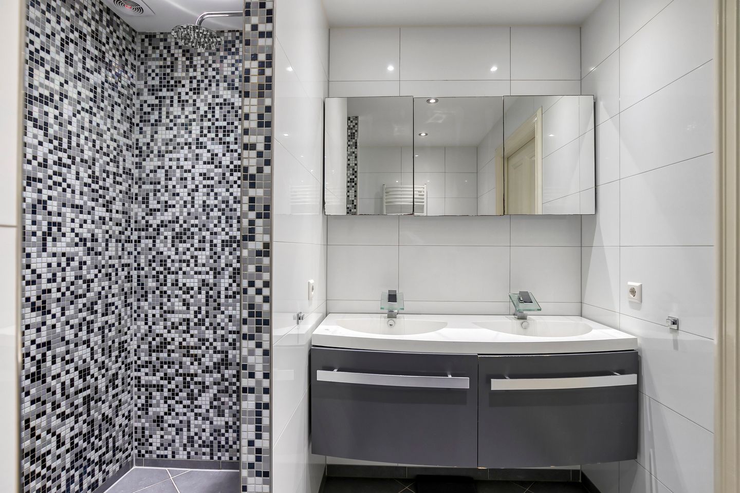 Foto 65 van Wijkermeerhof 16