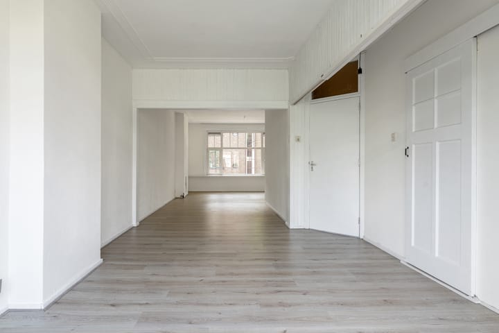 Photo 3 of Dr. de Visserstraat 18-A01