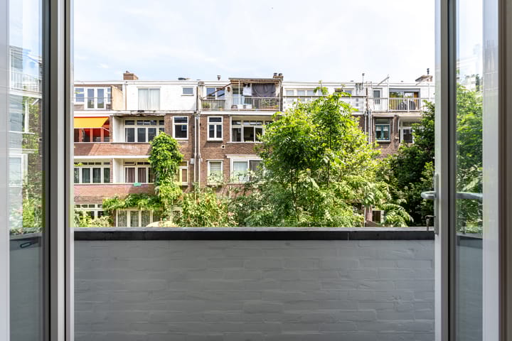 Photo 5 of Dr. de Visserstraat 18-A01