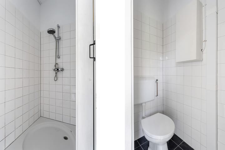 Photo 16 of Dr. de Visserstraat 18-A01