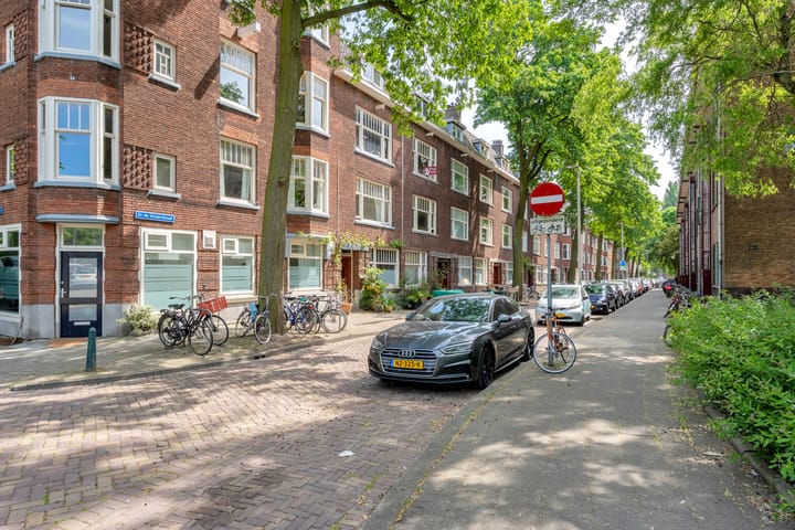Photo 17 of Dr. de Visserstraat 18-A01