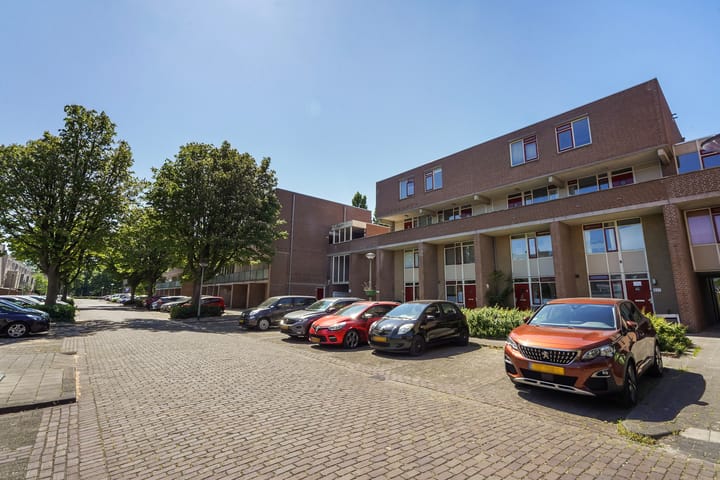 Foto 1 van Robert Schumanring 197