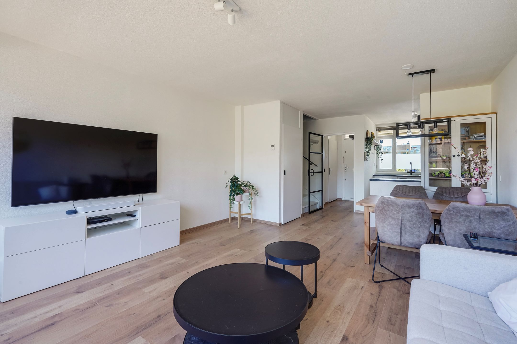 Foto 6 van Robert Schumanring 197