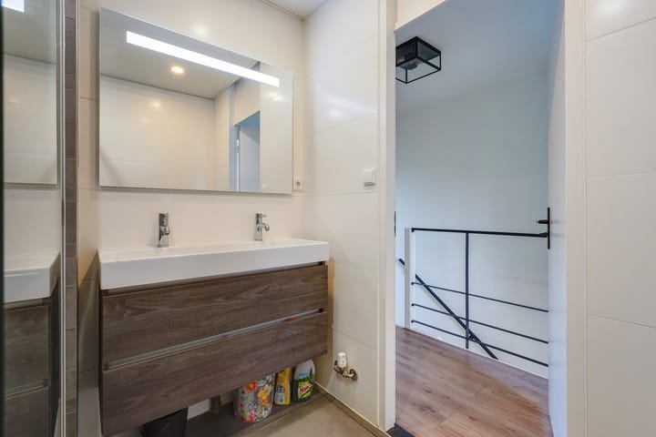 Foto 19 van Robert Schumanring 197